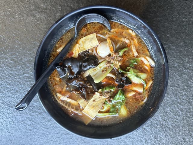 傣味酸汤米线 Sour Soup Rice Noodles