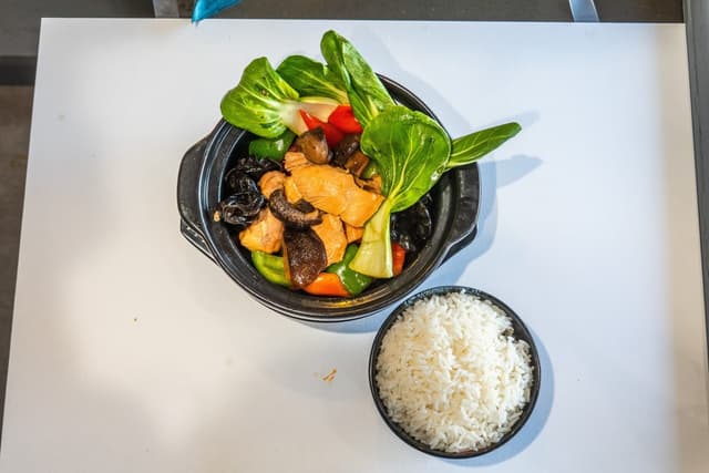黄焖鸡米饭套餐 Braised Chicken Rice Combo